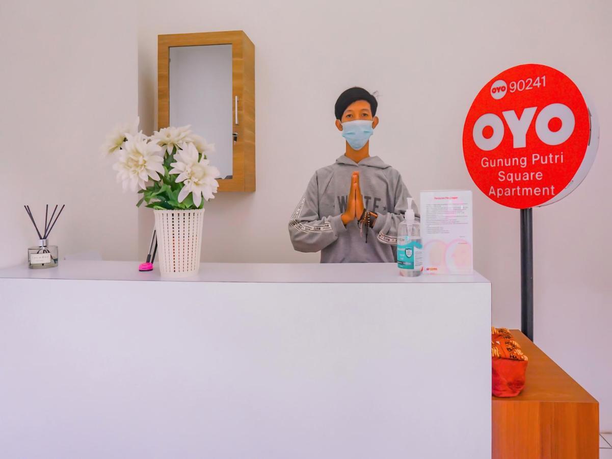 Oyo 90241 Sirooms Apartmen Gunung Putri Bogor Exterior foto